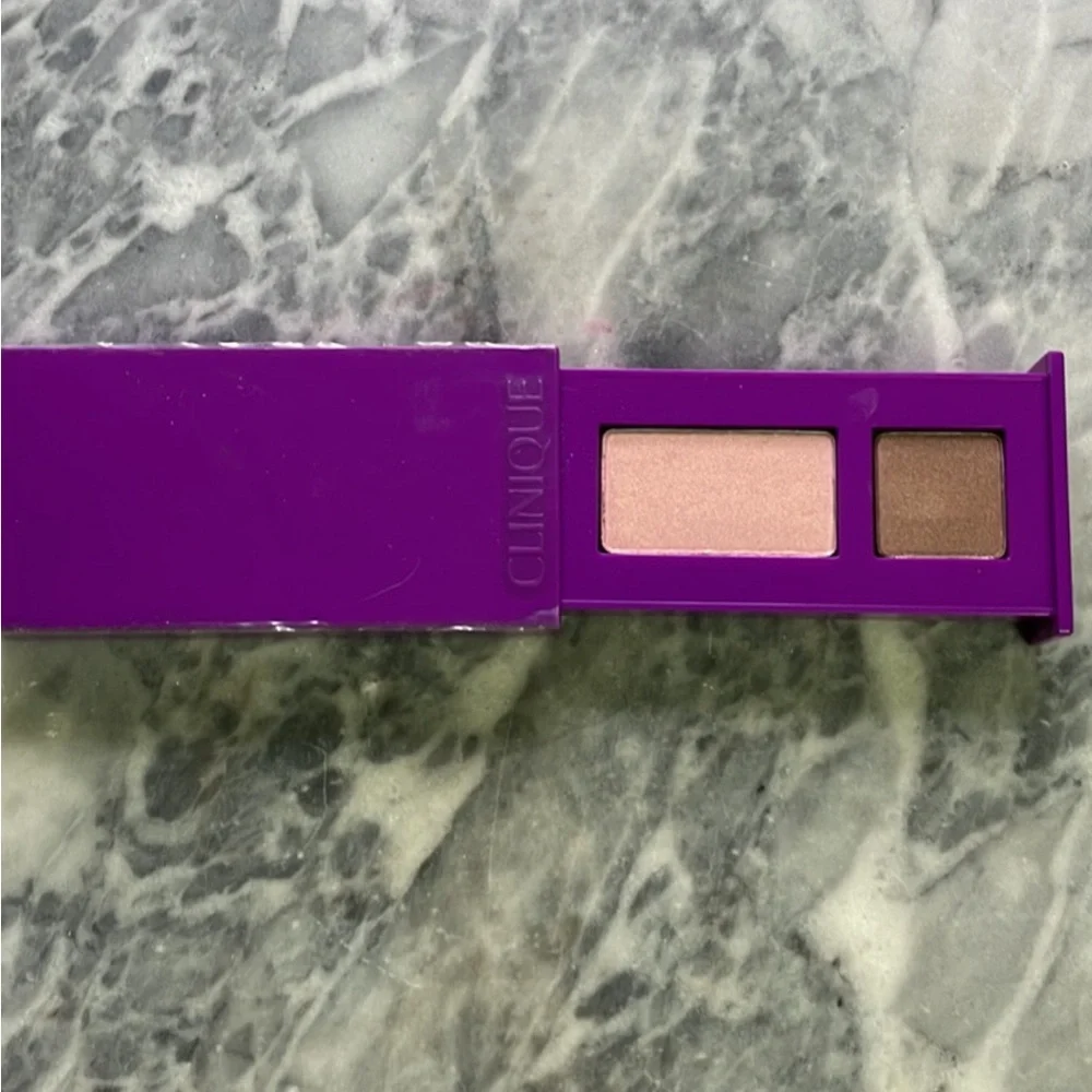 Clinique All About‎ Shadow Duo Strawberry Fudge
